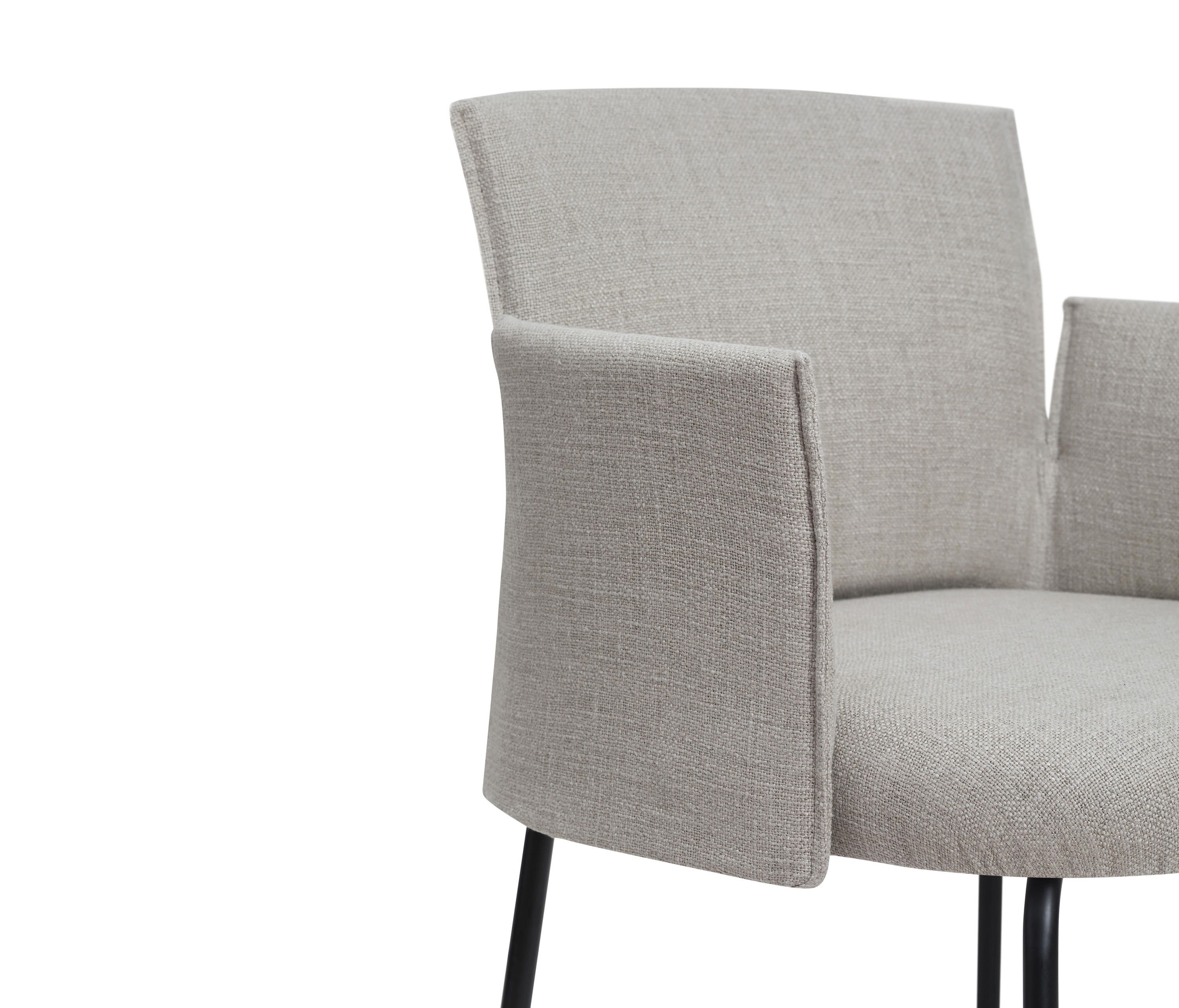 Cтул с подлокотниками AYRA от Lema