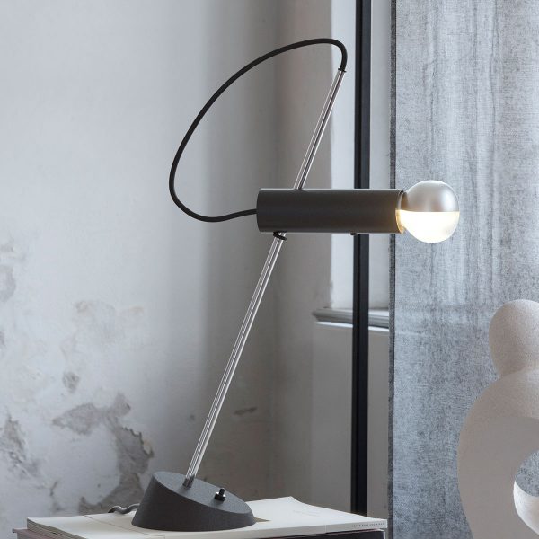 Настольная лампа MODEL 566