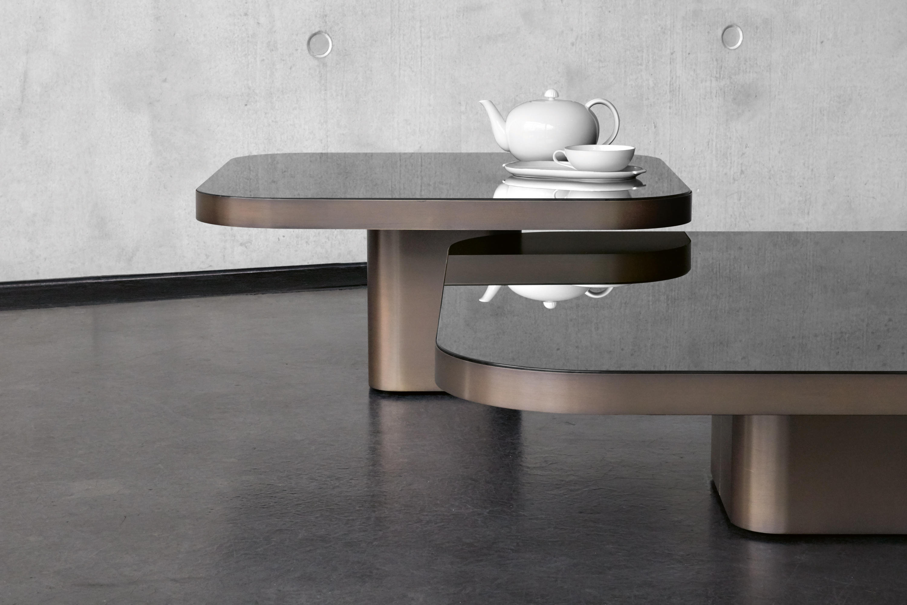 Журнальные столики BOW от Classicon