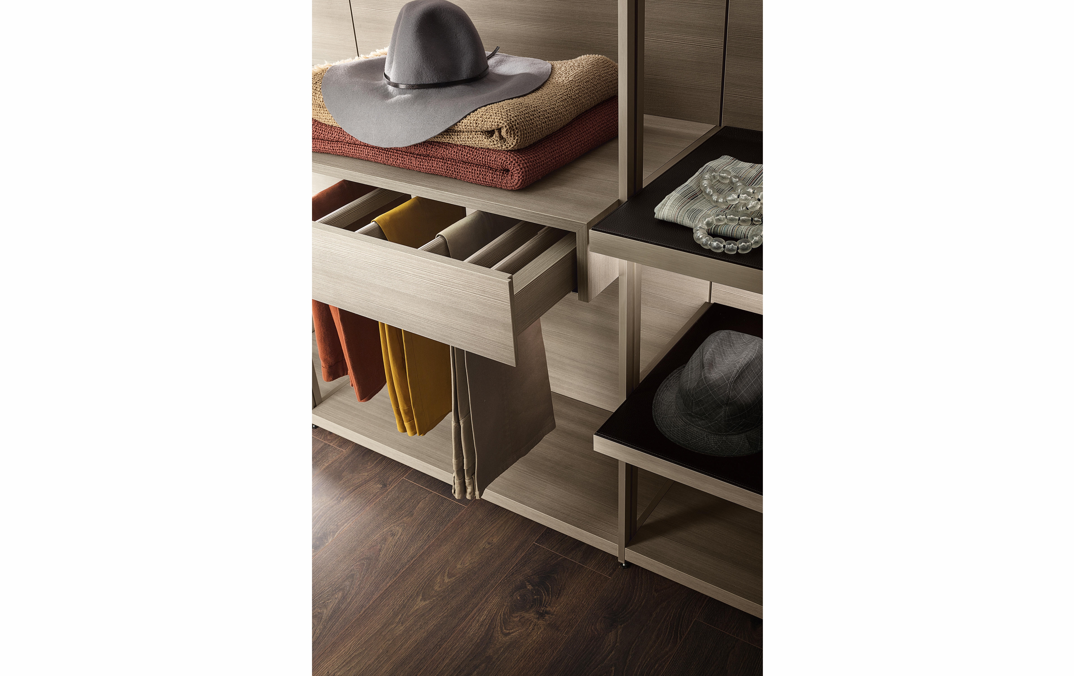 Гардеробные системы HANGAR от Lema