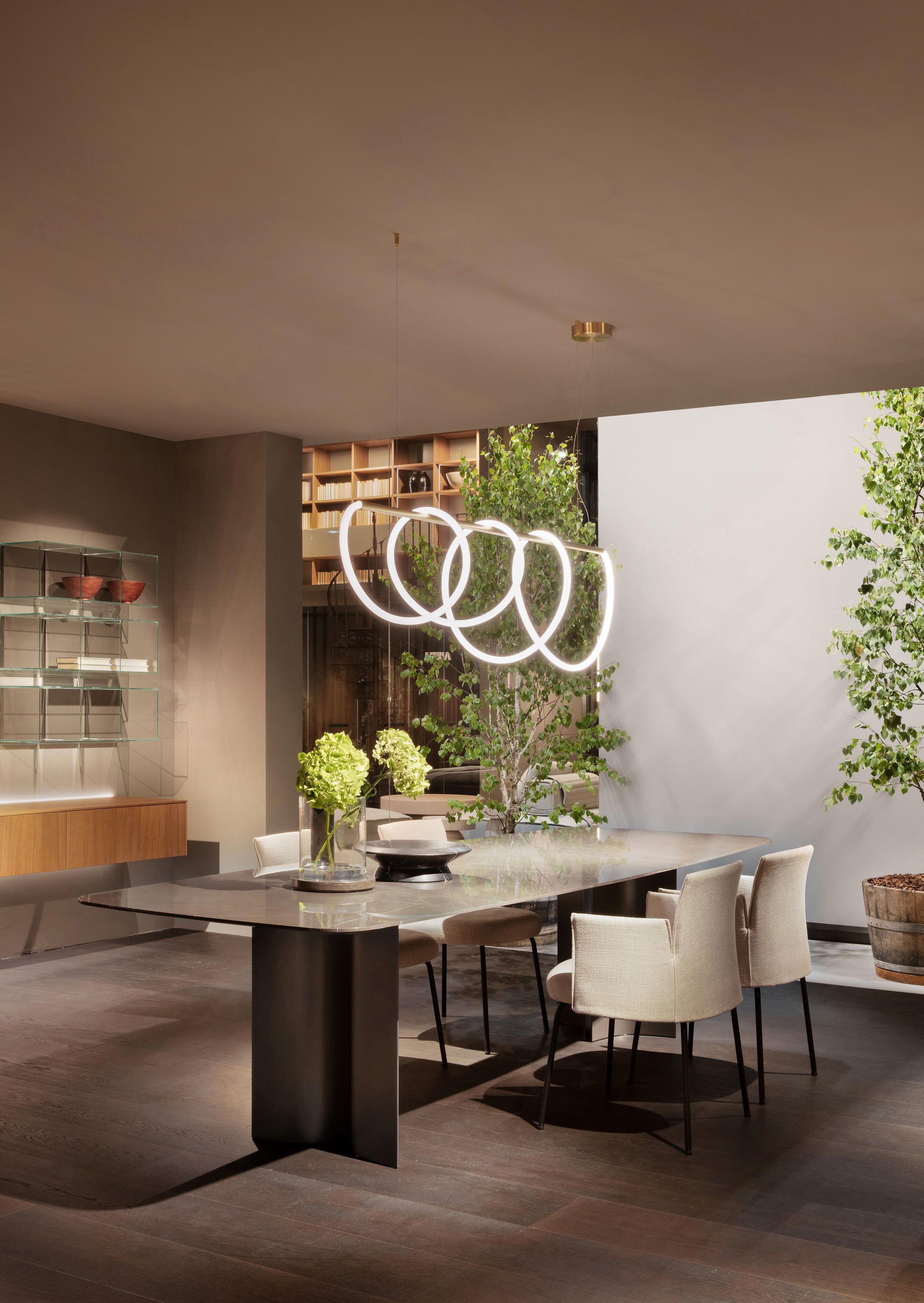 Cтул с подлокотниками AYRA от Lema