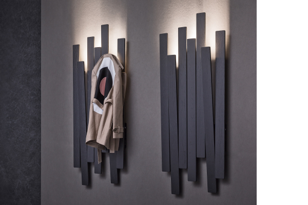 Настенная вешалка для верхней одежды с подсветкой SKI