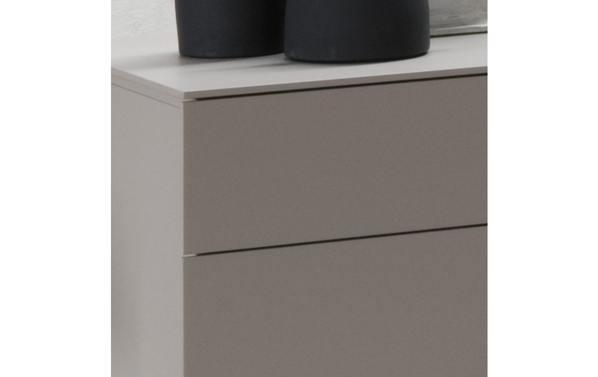 Высокий комод JUTA от Flou