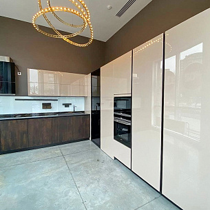 Кухня с кладовой LAB13 Acuta от Aran Cucine