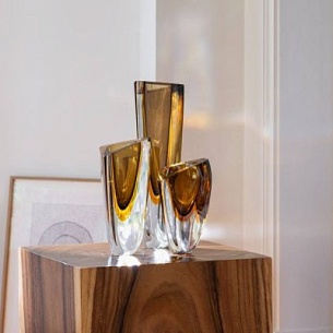 Вазы TRIANGLE Fumê Ambar