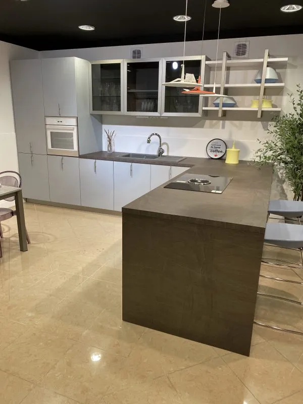 Итальянская кухня LAB13 Plana Blue. Экспозиция.