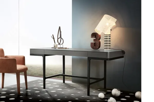 Стол письменный VICTOR от Lema