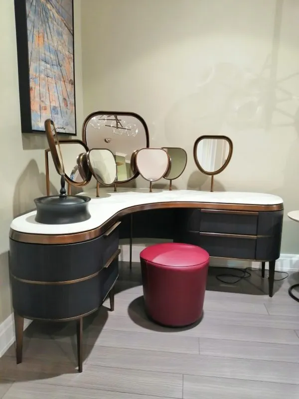 Туалетный стол Kara Mobile Make-Up с зеркалами