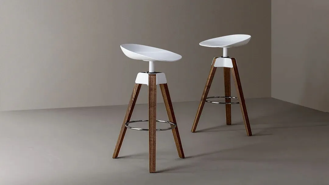 Барные стулья PLUMAGE от Bonaldo