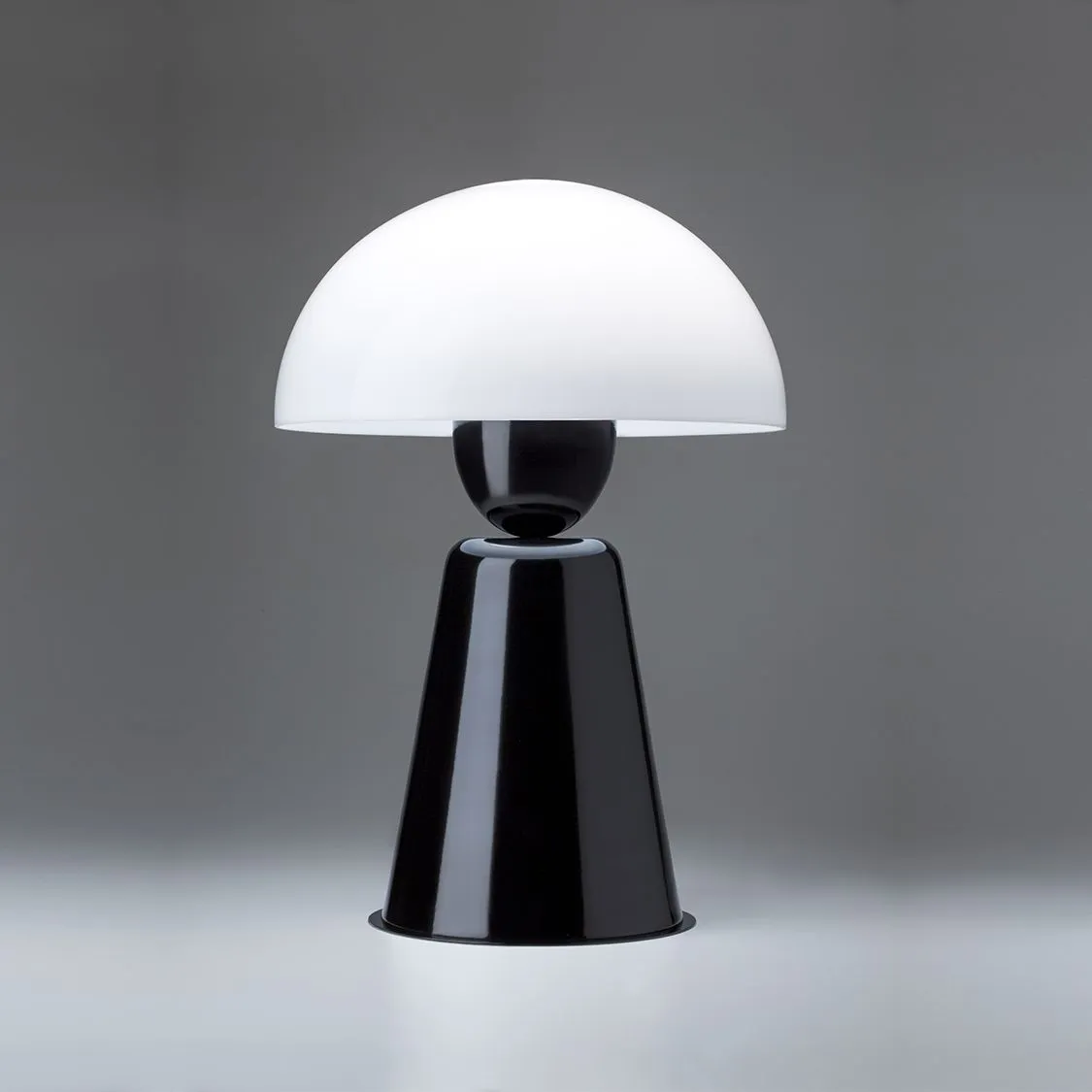 Настольная лампа STAR от Alma Light