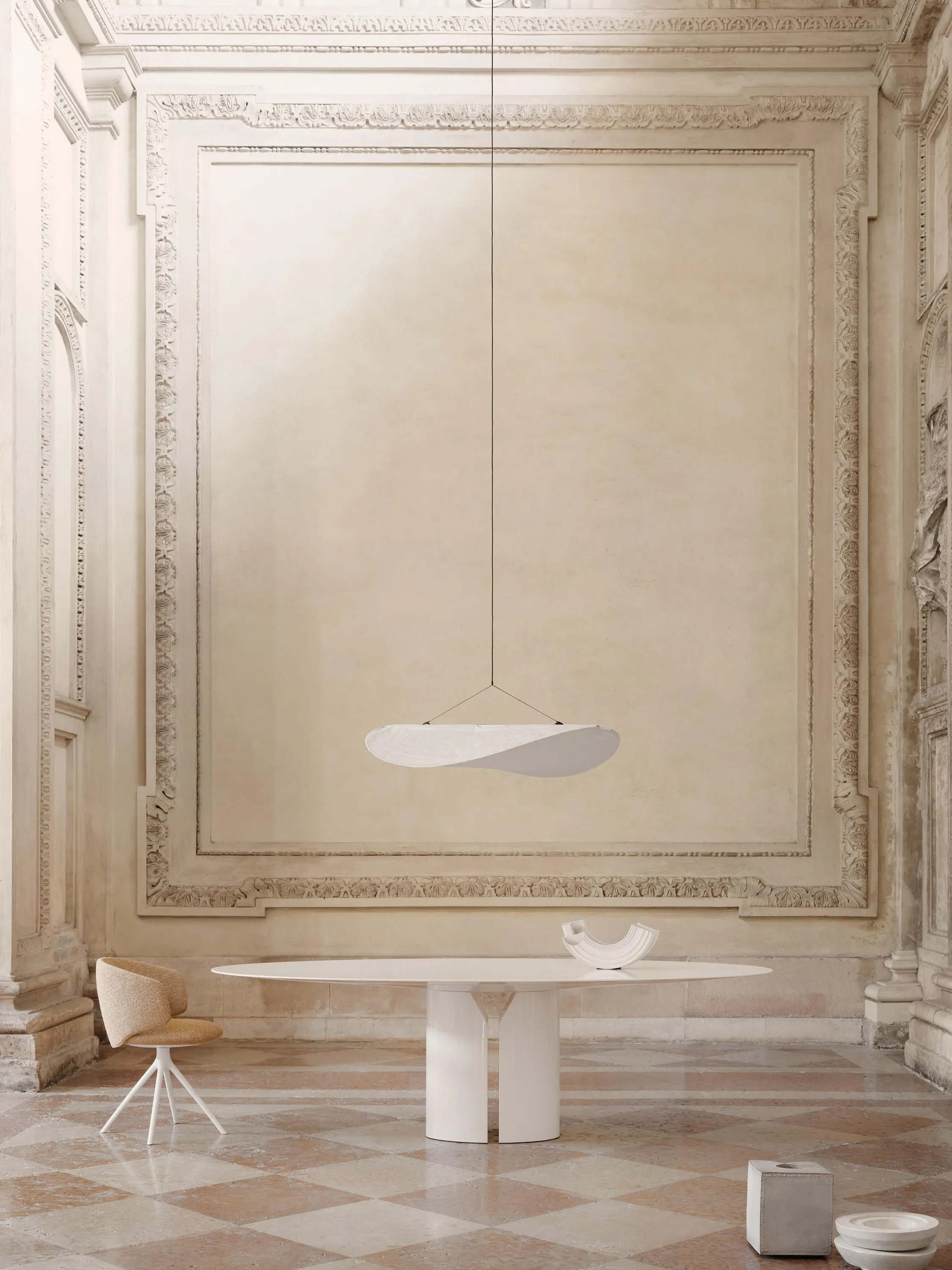 Мягкий поворотный стул UNIVERSAL от MDF Italia