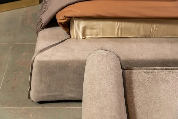 Кровать PARIS от Baxter