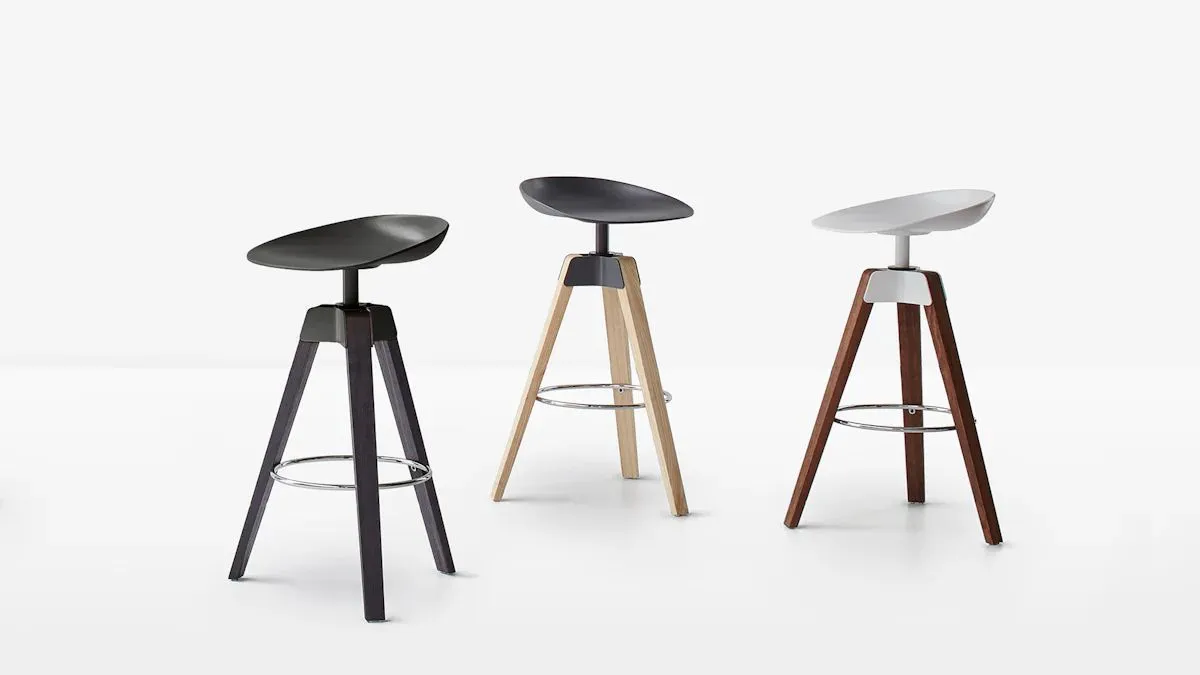 Барные стулья PLUMAGE от Bonaldo